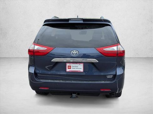 Used 2019 Toyota Sienna Limited Premium AWD/4WD image 6
