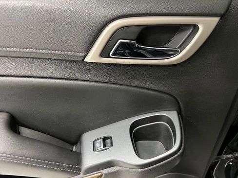 Used 2017 GMC Yukon Denali w/ Open Road Package image 43