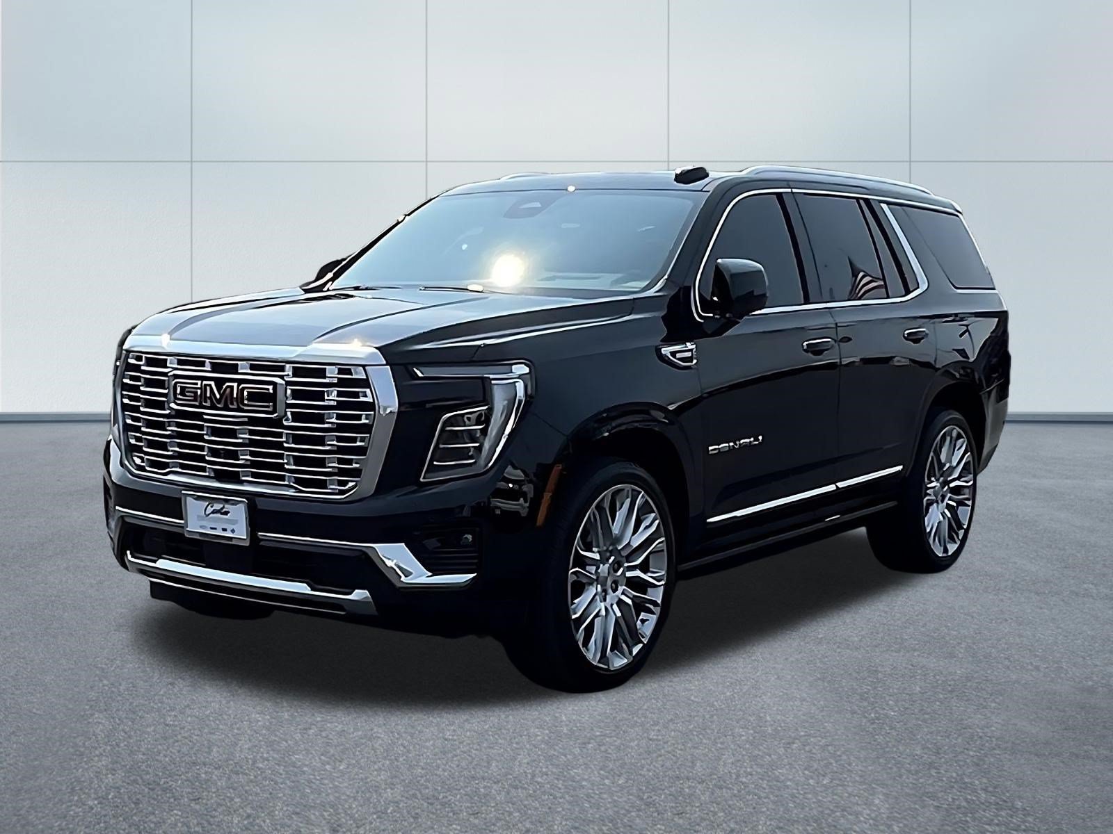 Used 2025 GMC Yukon Denali w/ Denali Reserve Package AWD/4WD image 3