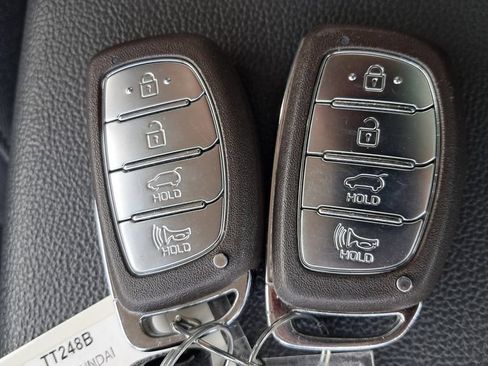 Used 2020 Hyundai Ioniq SEL FWD image 28