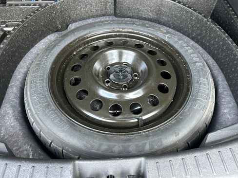 Used 2019 Ford Escape Titanium image 27