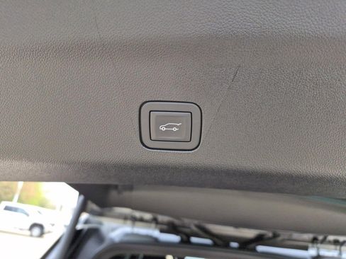 New 2026 GMC Yukon XL Denali w/ Denali Reserve Package AWD/4WD image 8