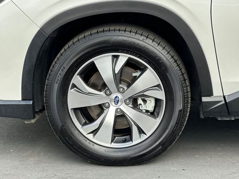 Certified 2024 Subaru Ascent Premium w/ Convenience Package image 31