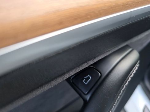 Used 2023 Tesla Model Y Performance image 20