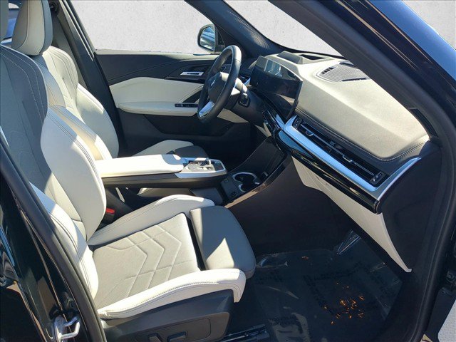 Used 2026 BMW X1 xDrive28i w/ Technology Package AWD/4WD image 23