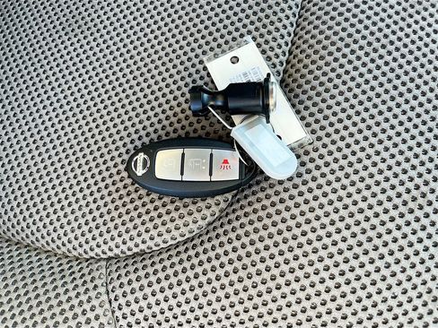 Used 2020 Nissan Frontier SV w/ Midnight Edition Floor Mats image 32