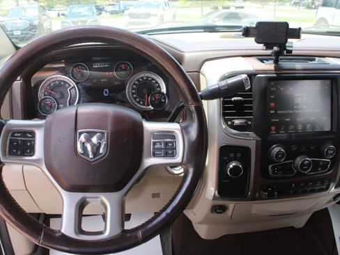 Used 2017 RAM 2500 Laramie w/ Convenience Group AWD/4WD image 17