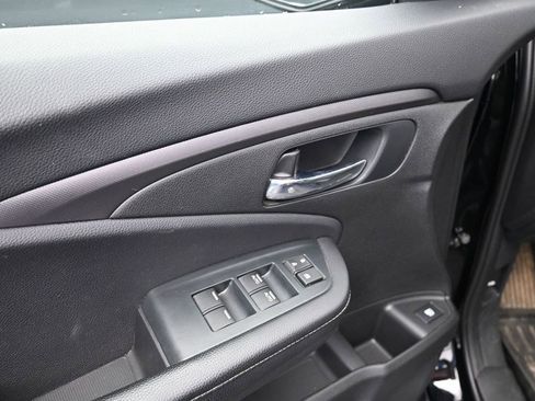 Used 2023 Honda Ridgeline Sport image 13