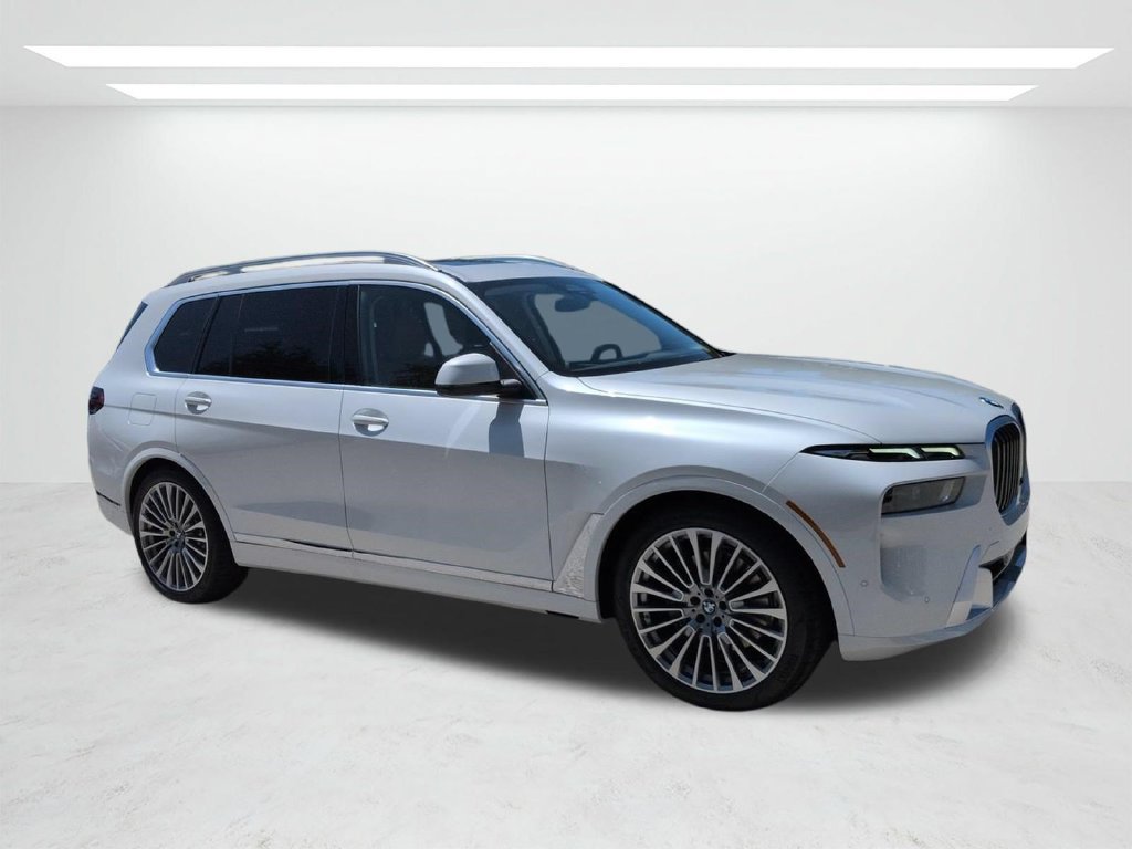 New 2027 BMW X7 xDrive40i w/ Premium Package AWD/4WD image 2