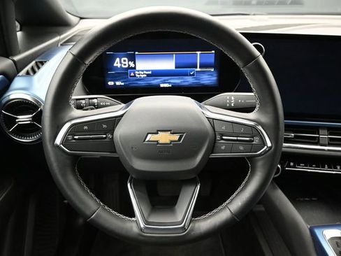 Used 2025 Chevrolet Equinox EV LT w/ Convenience Package FWD image 14