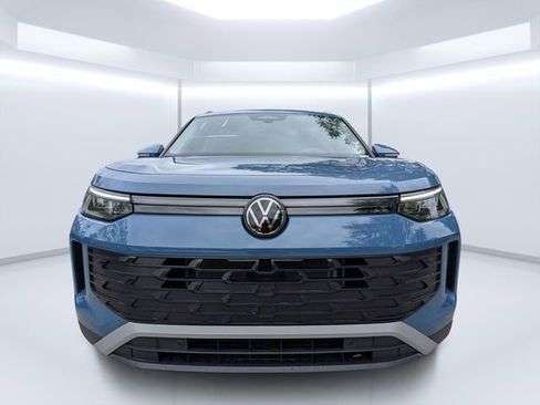 New 2026 Volkswagen Tiguan SE FWD image 8