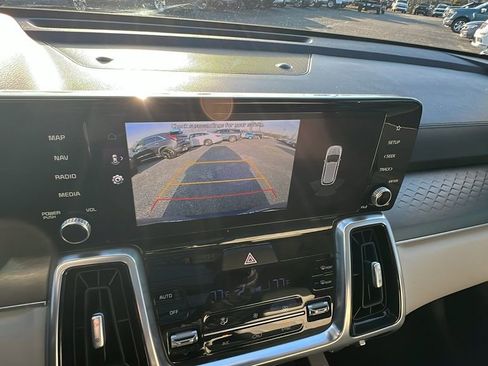 Used 2022 Kia Sorento SX image 29