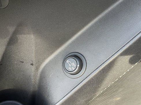 Used 2024 Chevrolet Equinox RS image 23