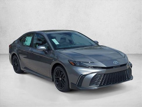 New 2026 Toyota Camry SE FWD image 3