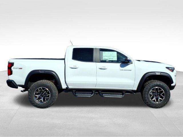 New 2026 Chevrolet Colorado ZR2 w/ Technology Package AWD/4WD image 2