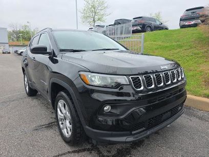 Used 2025 Jeep Compass Latitude w/ Sun & Sound Group