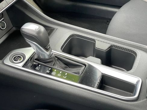 Certified 2023 Nissan Sentra S FWD image 18