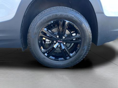 Used 2022 GMC Terrain AT4 image 8