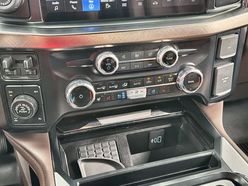 Certified 2024 Ford F250 King Ranch w/ Tremor Off-Road Package AWD/4WD image 19