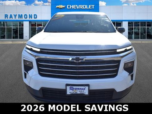 New 2025 Chevrolet Traverse LT w/ Enhanced Driving Package image 8