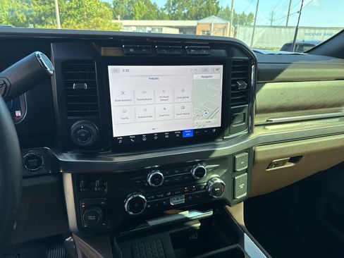 Used 2024 Ford F350 King Ranch AWD/4WD image 15