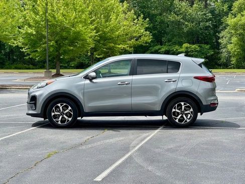 Used 2021 Kia Sportage LX FWD image 3