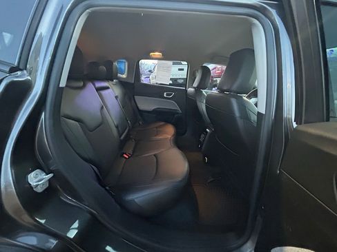 Used 2022 Jeep Compass Latitude w/ Convenience Group image 30