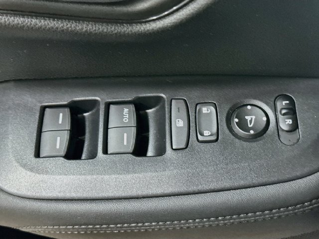 Used 2024 Honda HR-V LX image 11