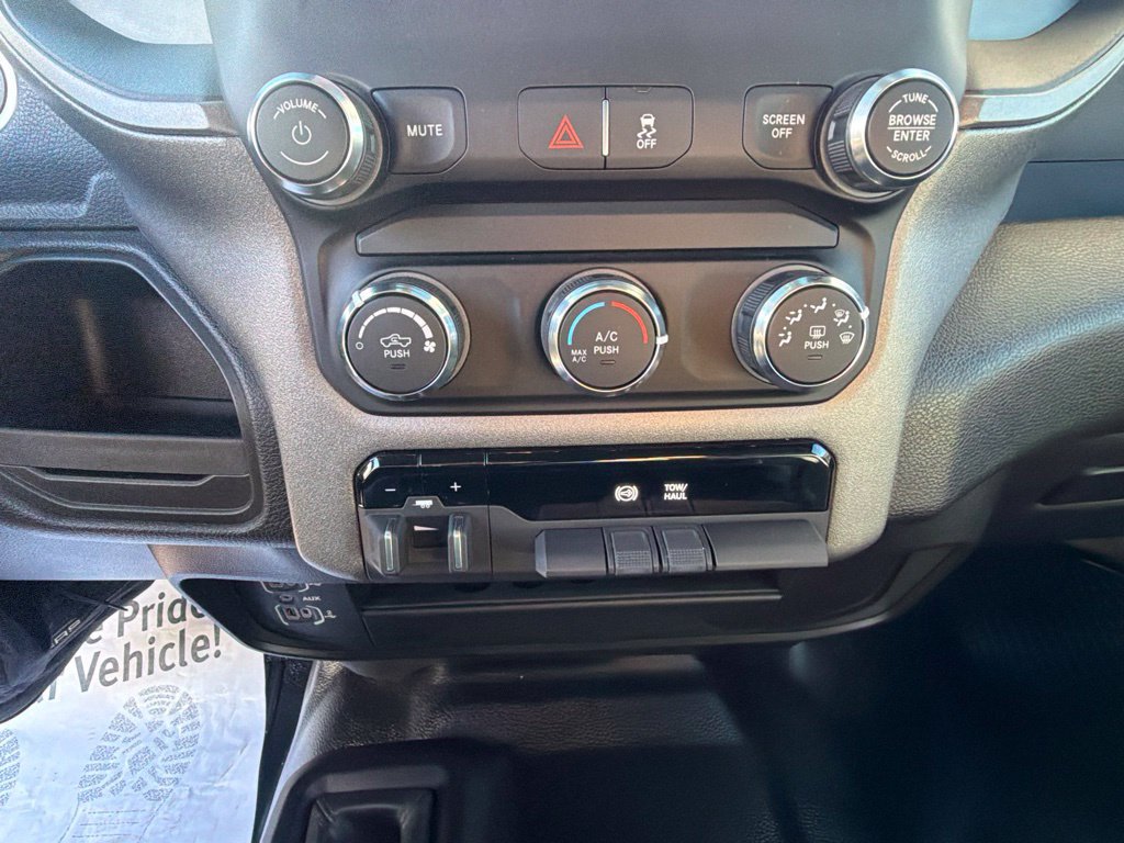 Used 2024 RAM 2500 Tradesman w/ Chrome Appearance Group AWD/4WD image 33