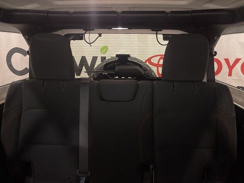 Used 2018 Jeep Wrangler Unlimited Rubicon image 17