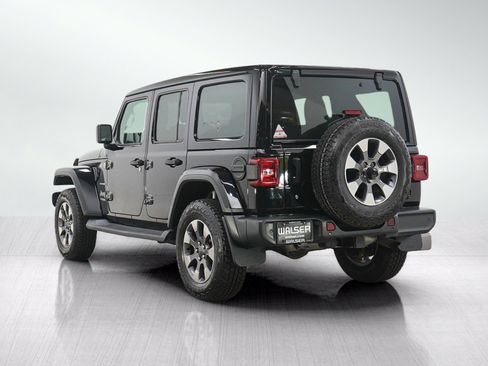Used 2020 Jeep Wrangler Unlimited Sahara w/ Uconnect 4C Nav & Sound Group AWD/4WD image 3