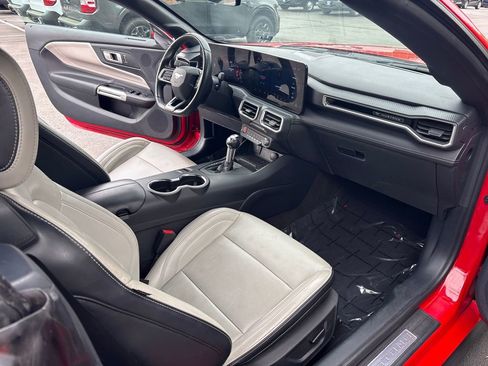 Used 2024 Ford Mustang Premium image 17