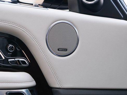 Used 2020 Land Rover Range Rover HSE image 20