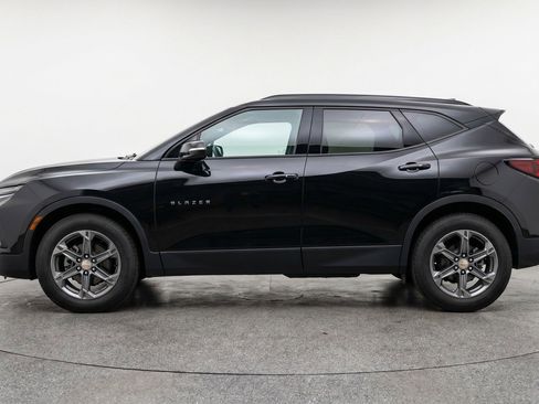 Used 2025 Chevrolet Blazer LT FWD image 5