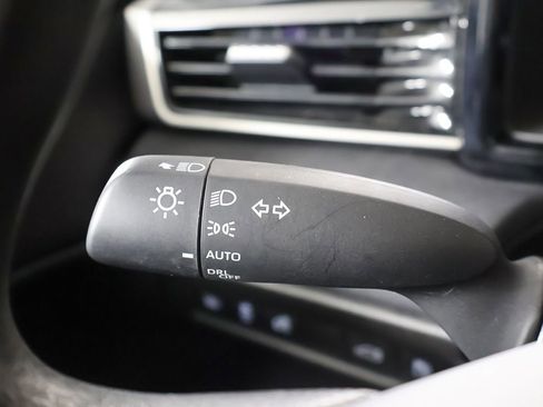 Used 2025 Toyota Camry LE image 35