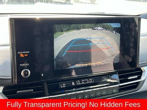 Used 2025 Toyota Sienna XSE AWD/4WD image 35