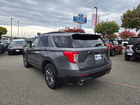Used 2023 Ford Explorer XLT w/ Equipment Group 202A image 7