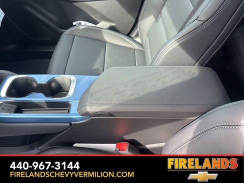 New 2026 Chevrolet Equinox EV LT image 32