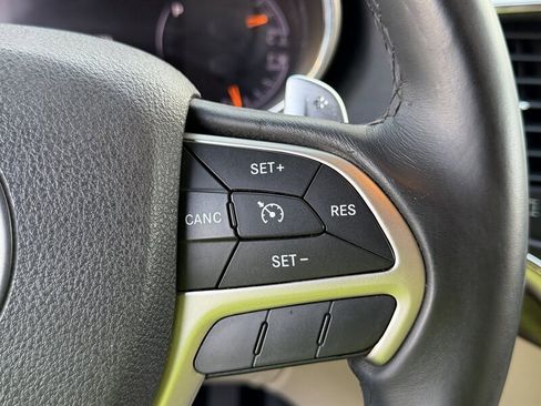 Used 2014 Jeep Grand Cherokee Laredo w/ Quick Order Package 23E RWD image 40