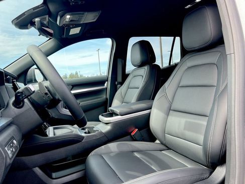 New 2026 GMC Terrain Elevation w/ Elevation Premium Package AWD/4WD image 17