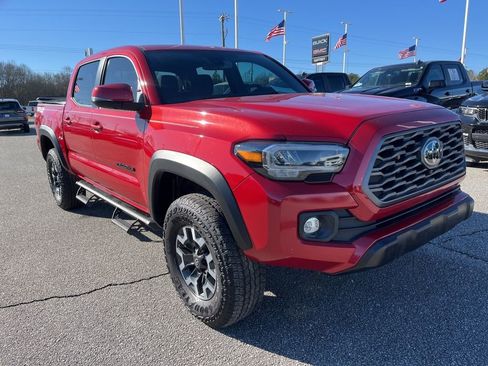 Used 2023 Toyota Tacoma TRD Off-Road w/ Advanced Technology Package image 3