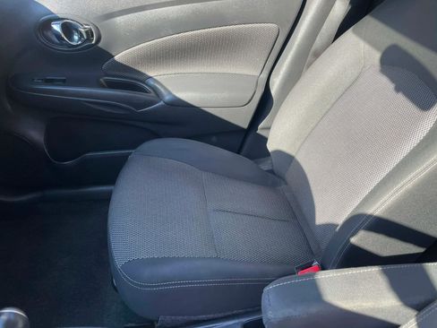 Used 2018 Nissan Versa SV image 11