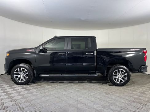 Used 2019 Chevrolet Silverado 1500 Custom Trail Boss w/ Custom Convenience Package AWD/4WD image 9