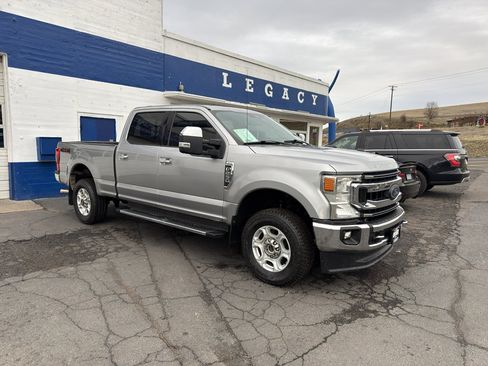 Used 2020 Ford F250 XLT w/ XLT Premium Package image 8
