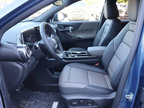 New 2027 Chevrolet Equinox LT w/ Convenience Package II FWD image 5