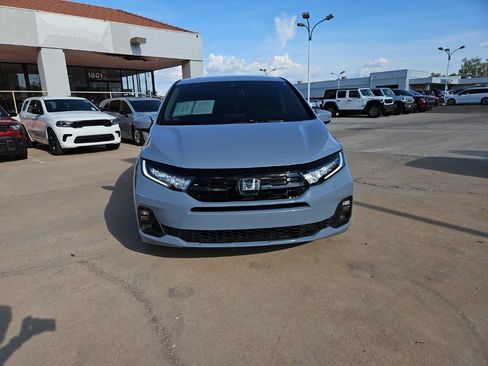 Used 2025 Honda Odyssey Touring image 6