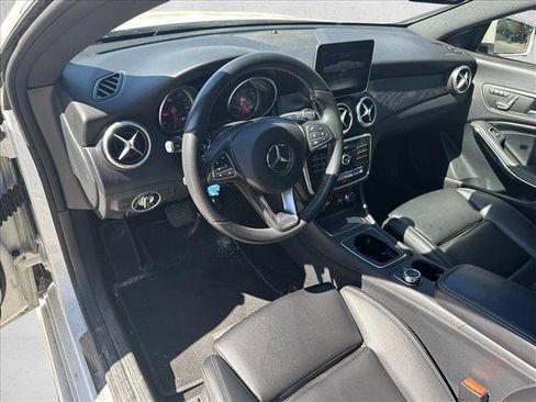 Used 2018 Mercedes-Benz CLA 250 4MATIC image 10