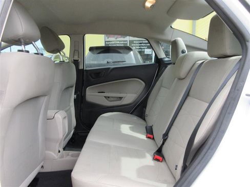 Used 2019 Ford Fiesta SE image 23