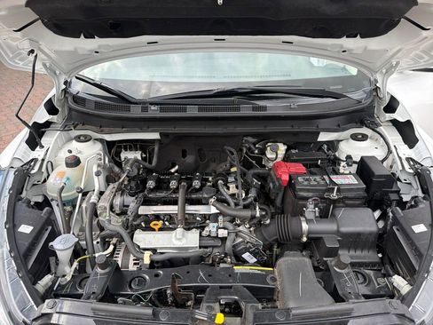 Used 2024 Nissan Kicks SV image 7