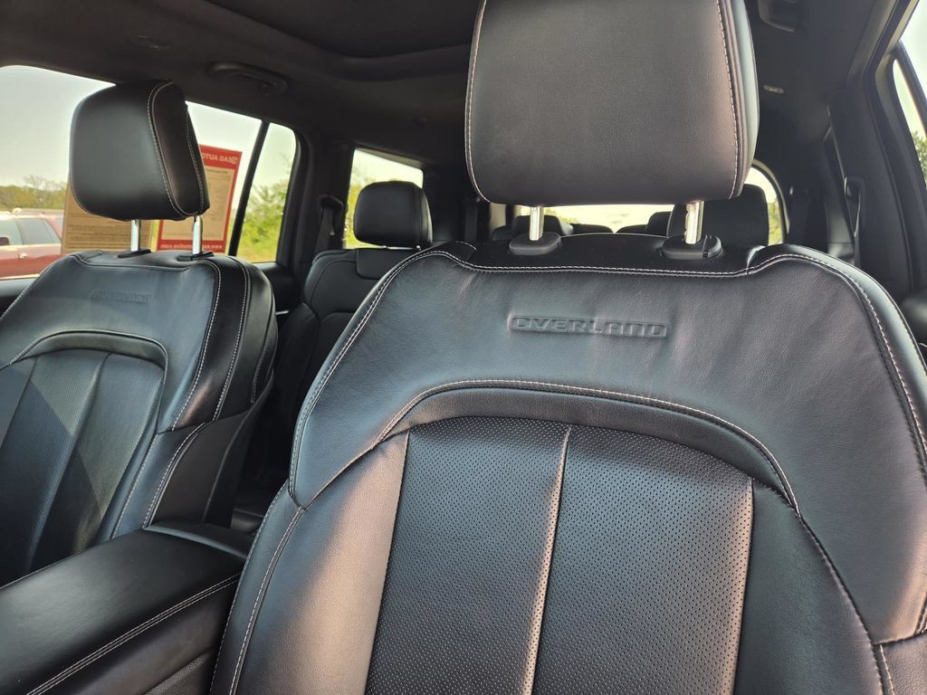 Used 2023 Jeep Grand Cherokee L Overland AWD/4WD image 14